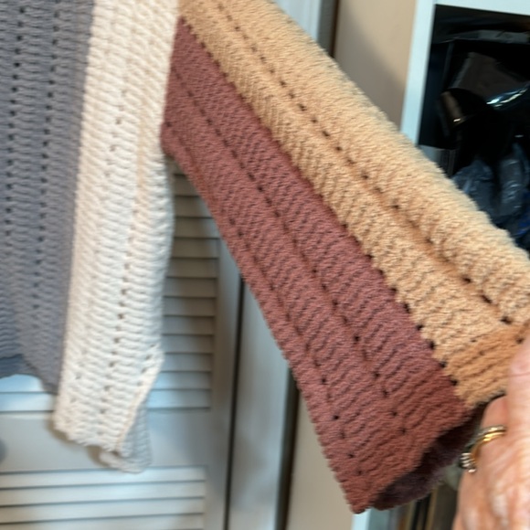 POL sized M, V-neck sweater, but very oversized gray, cream, mustard, & rust - Picture 3 of 12
